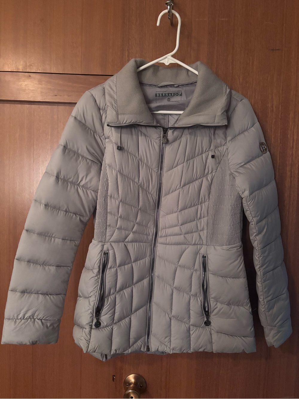 Bernardo Light Gray Quilted Puffer Jacket with Ribbed Panels